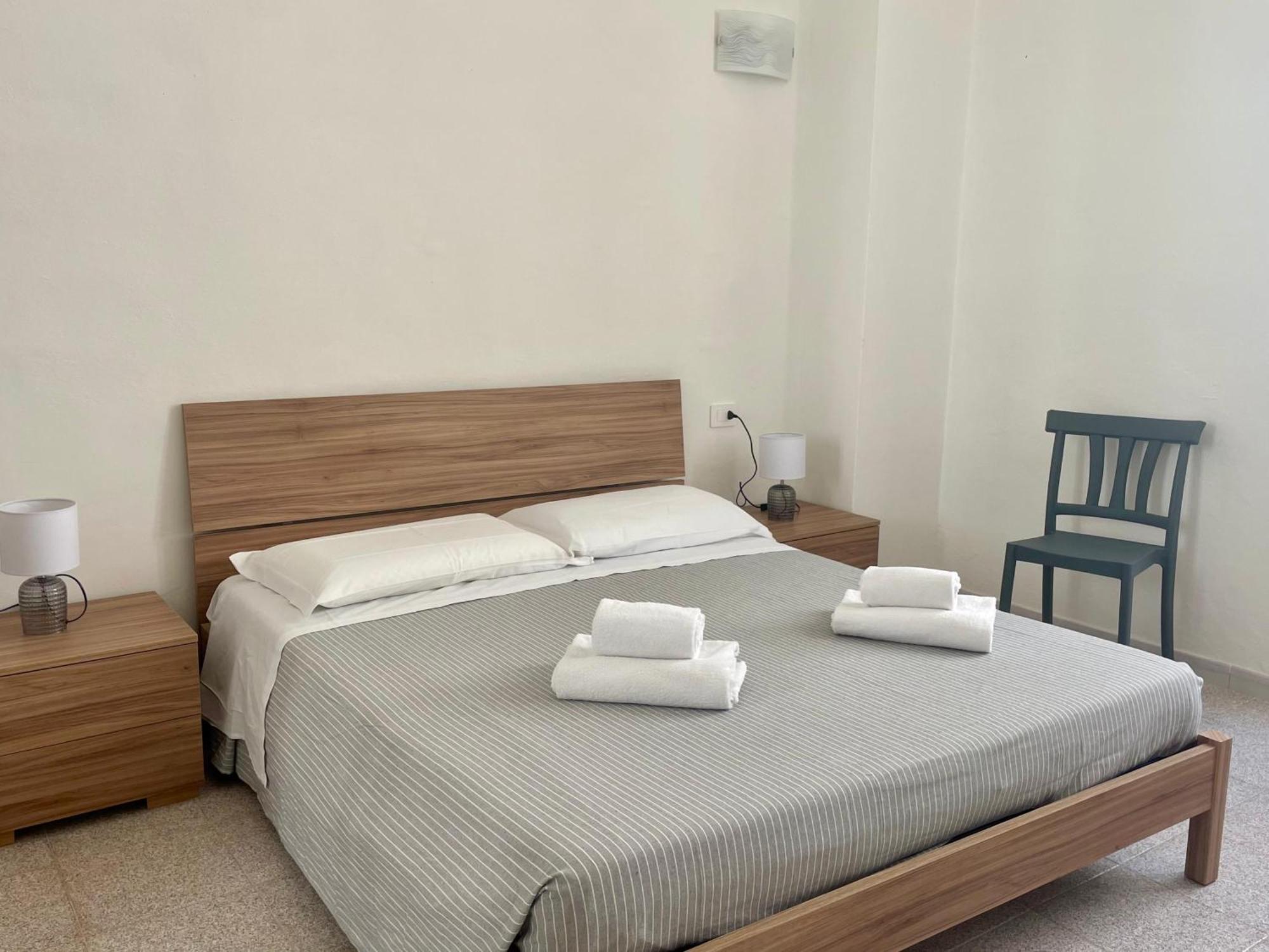 Guest house Onlyrooms V - & Train Station Cagliari