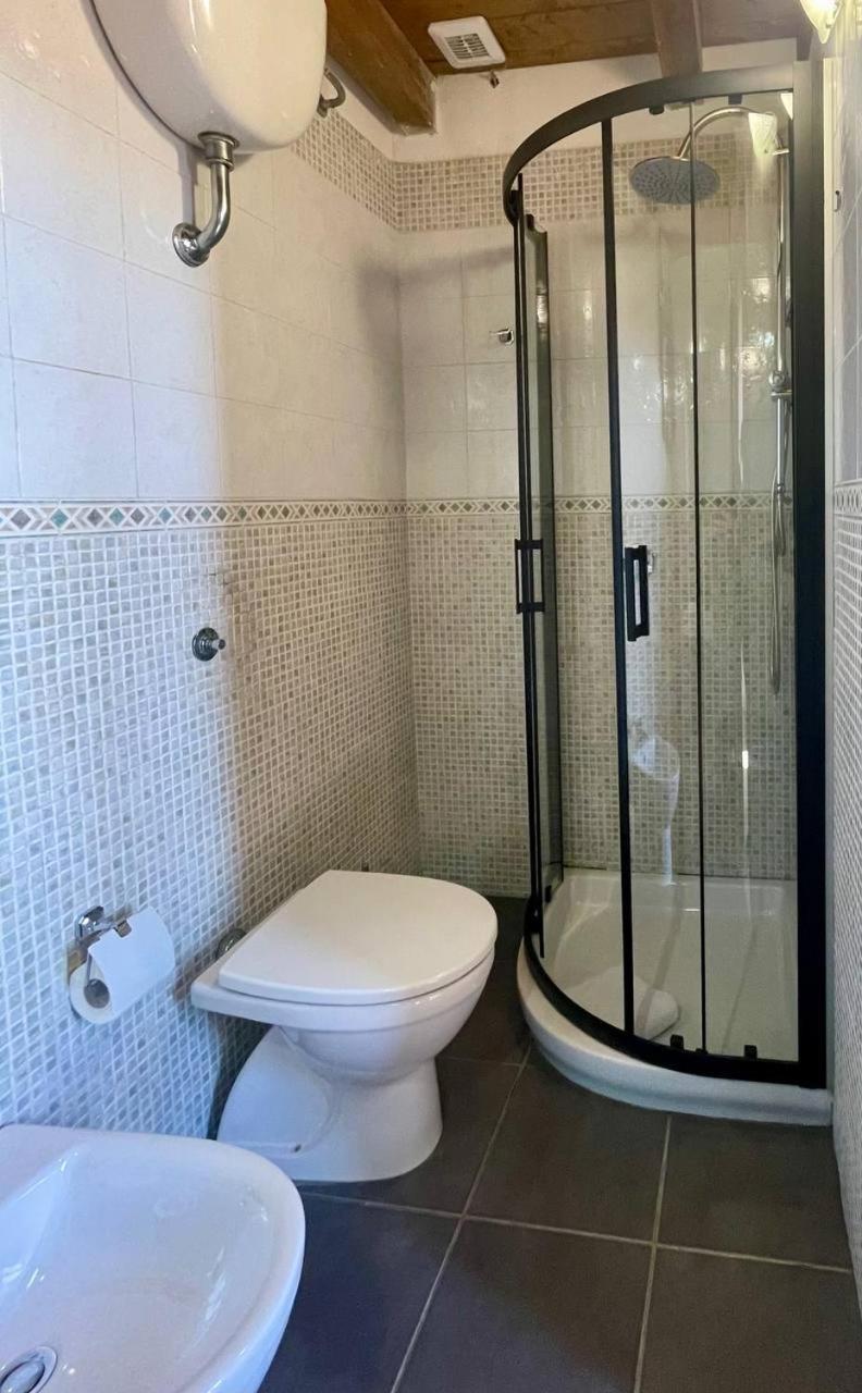 Onlyrooms V - & Train Station Guest house Cagliari